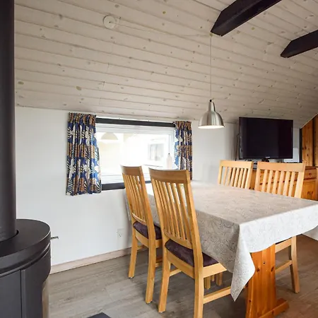 3 Bedroom Awesome In Brenderup Fyn * Skovs-Hojrup