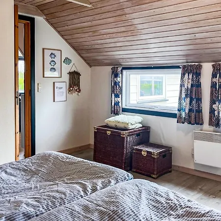 Brenderup Fyn With Fireplace I Feriehus *